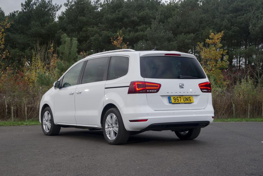  Seat Alhambra 2015 года  (UK) (фото 19 из 30)